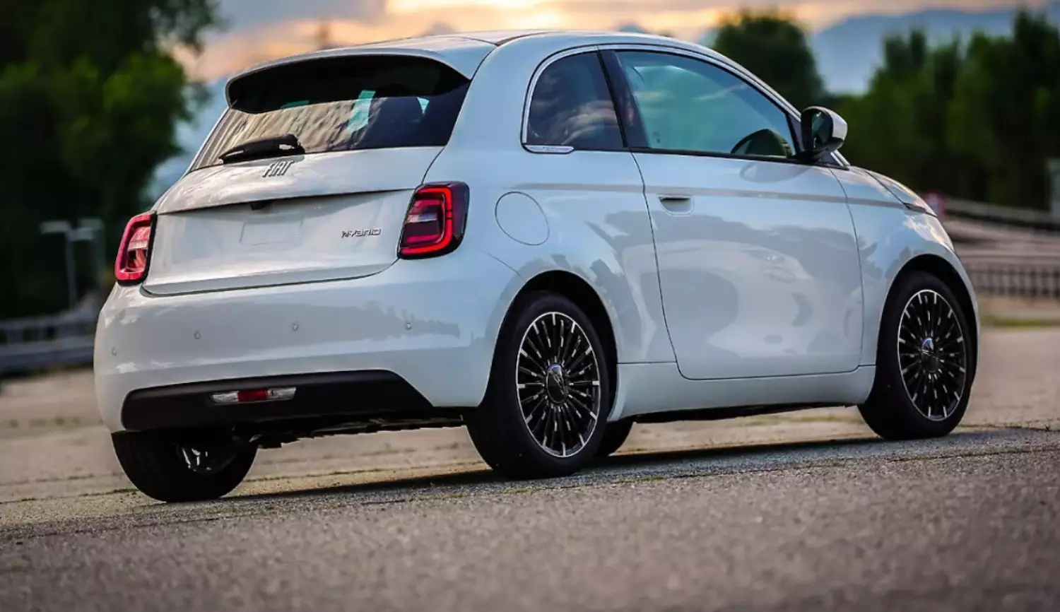  Fiat 500 Hybrid