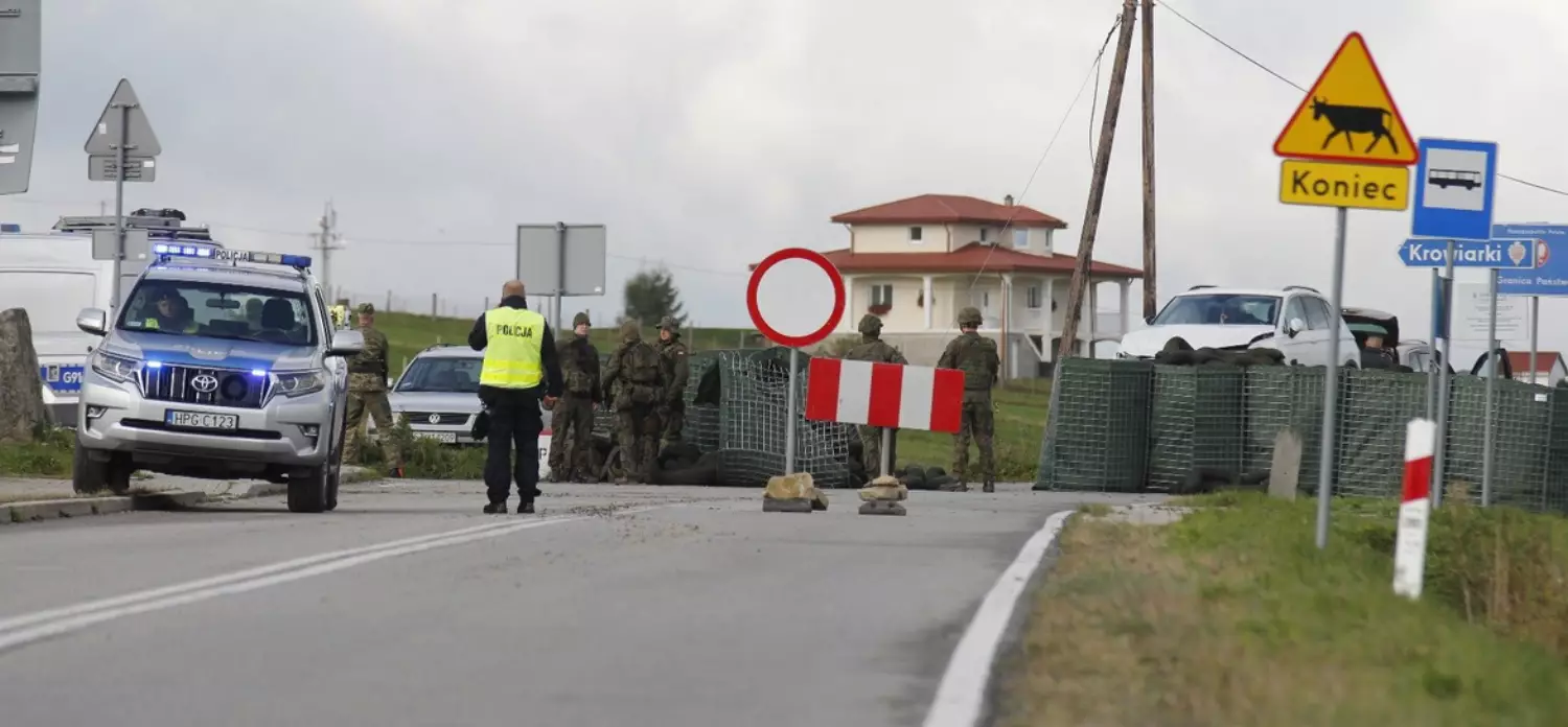 Uwaga! Niektóre przejścia graniczne ze Słowacją zamknięte dla samochodów!