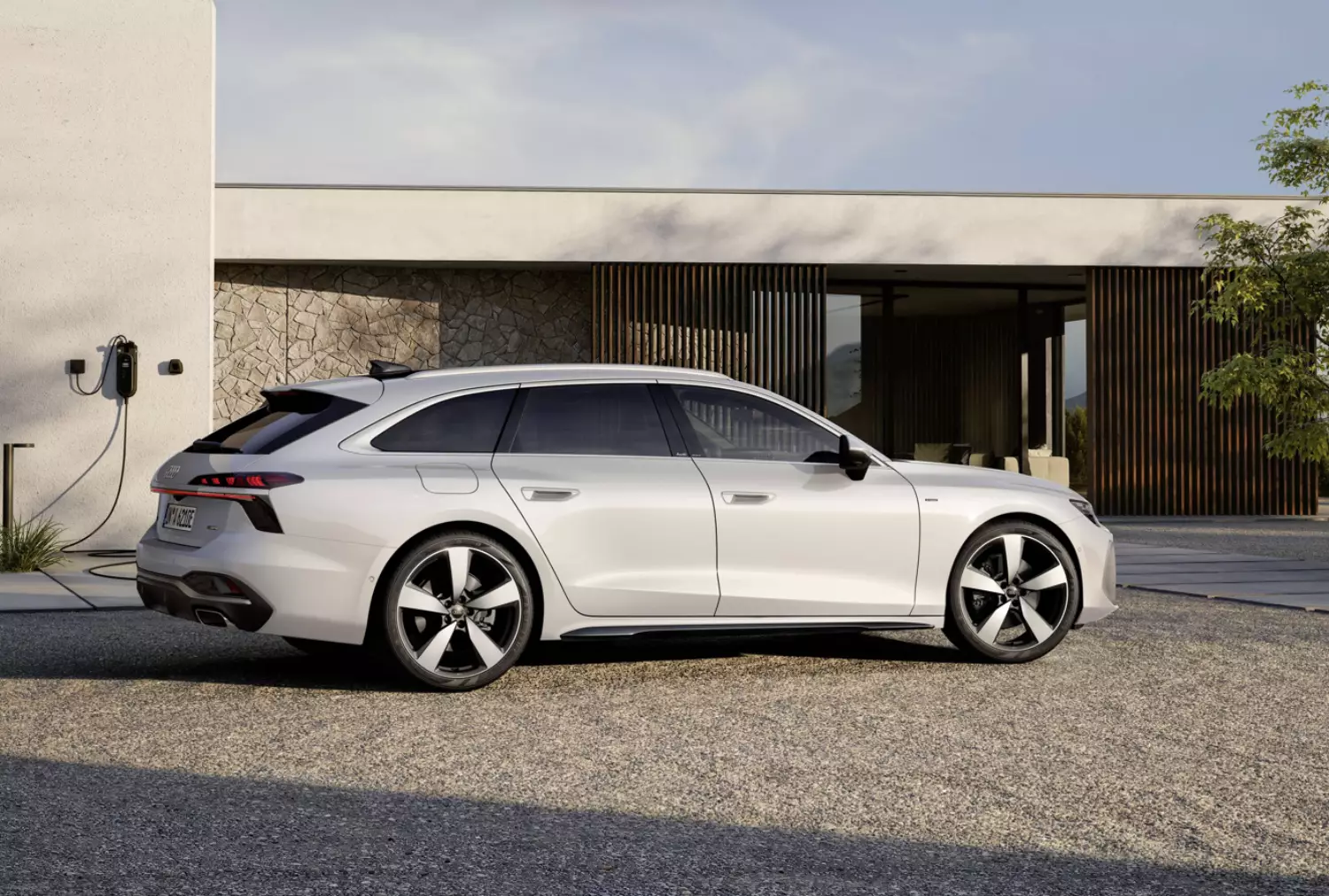 Audi A6 Avant e-hybrid quattro 